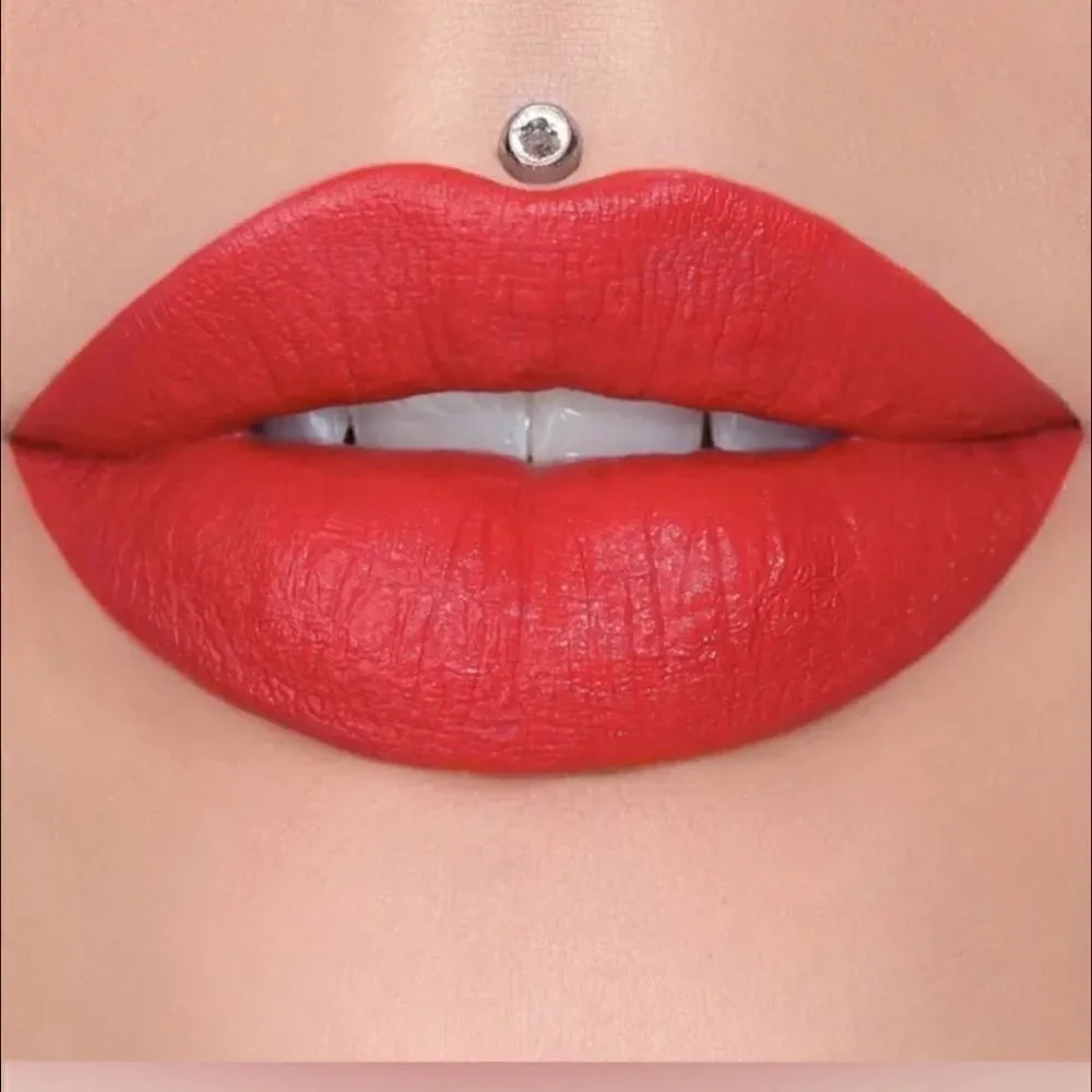 Jeffree Star Cosmetics Trap Lipstick in Cherry Soda & Major Attitude.New in Box